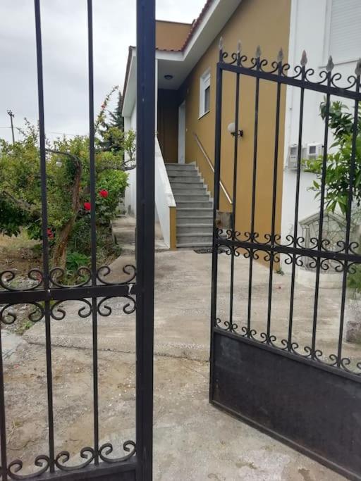 Myrsini' S House Villa Néa Péramos Buitenkant foto